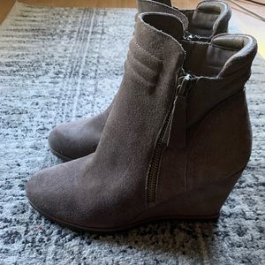 Crown Vintage Wedge Taupe Booties size 7 1/2